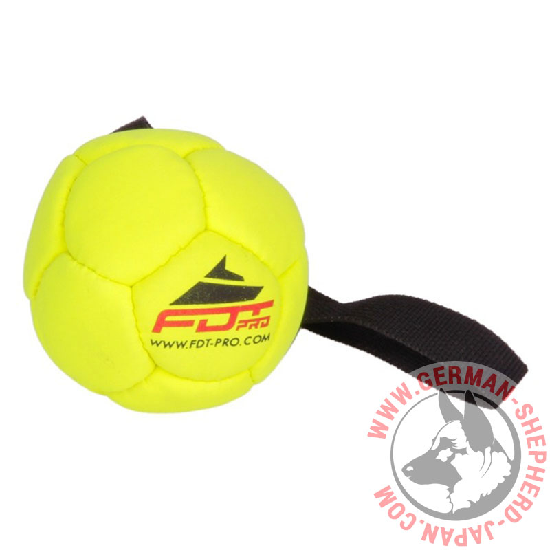 犬のボール遊び シェパード子犬用サッカーボール ハンドル付き 8cm 1 386